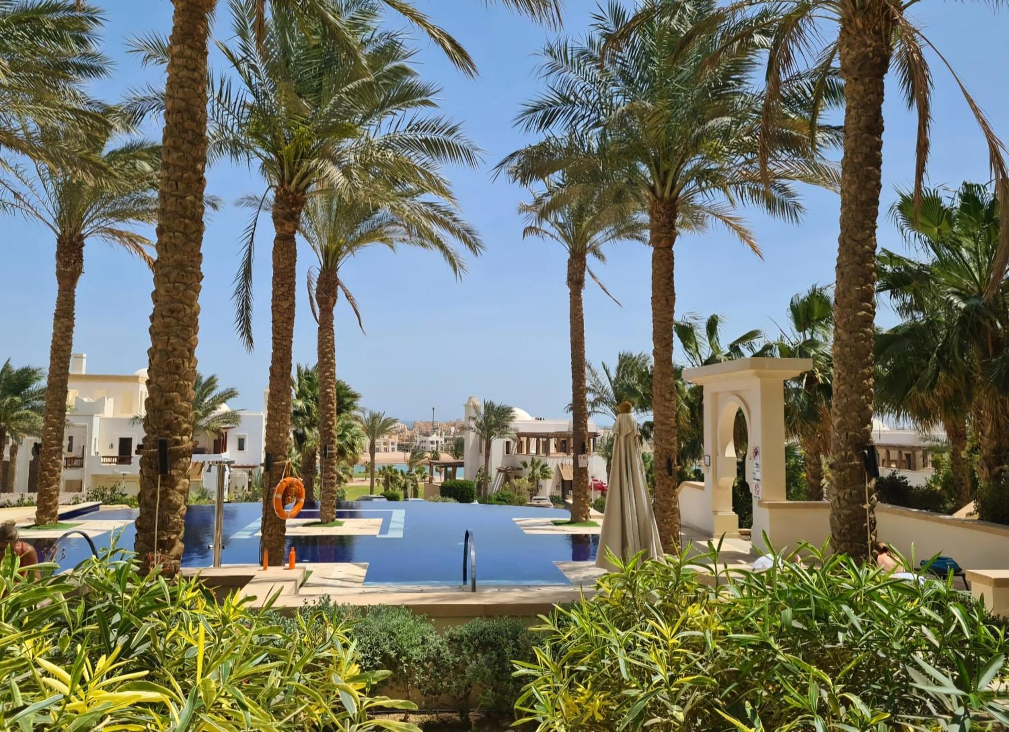 Ancient Sands El Gouna - Pool & Lagoon Access Хургада
